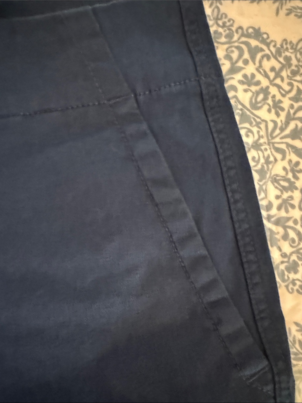 Vineyard Vines Navy Flat-Front Women's Shorts - Picture 5 of 7